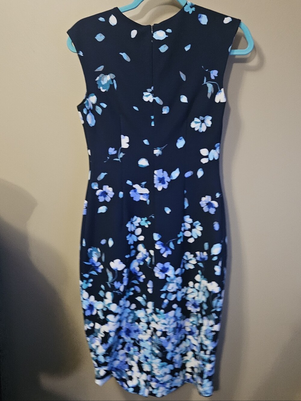 Vince Camuto Women's Size 4 Blue Floral Pencil Dress - Picture 2 of 4